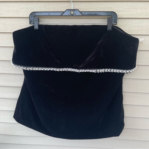 HYACINTH HOUSE Velvet & Pearl Trim Strapless Valerie Top in Black Size XXL (NWT) - Picture 5 of 9